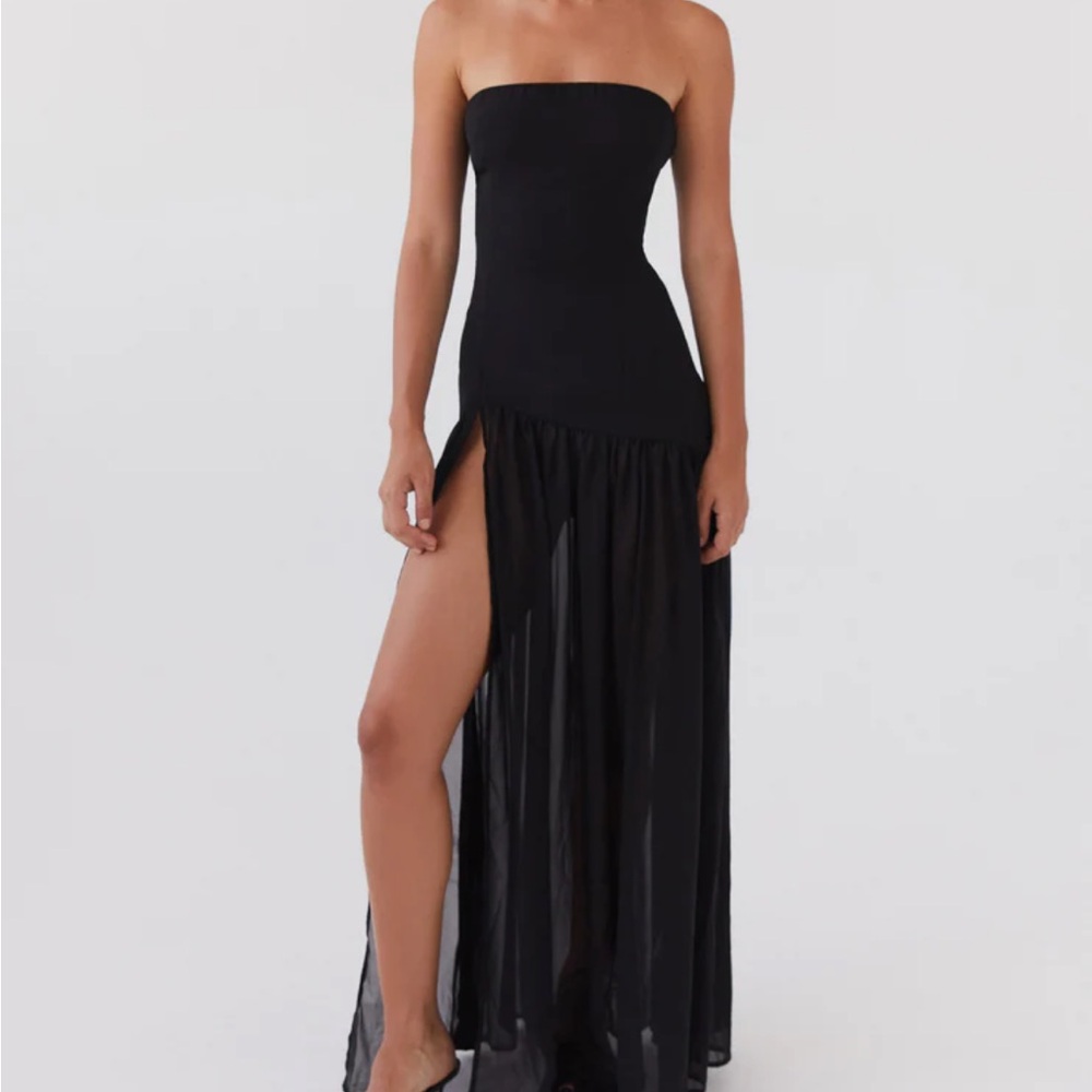 New with tag! 
Peppermayo Black Strapless Maxi Dress with High Side Slit